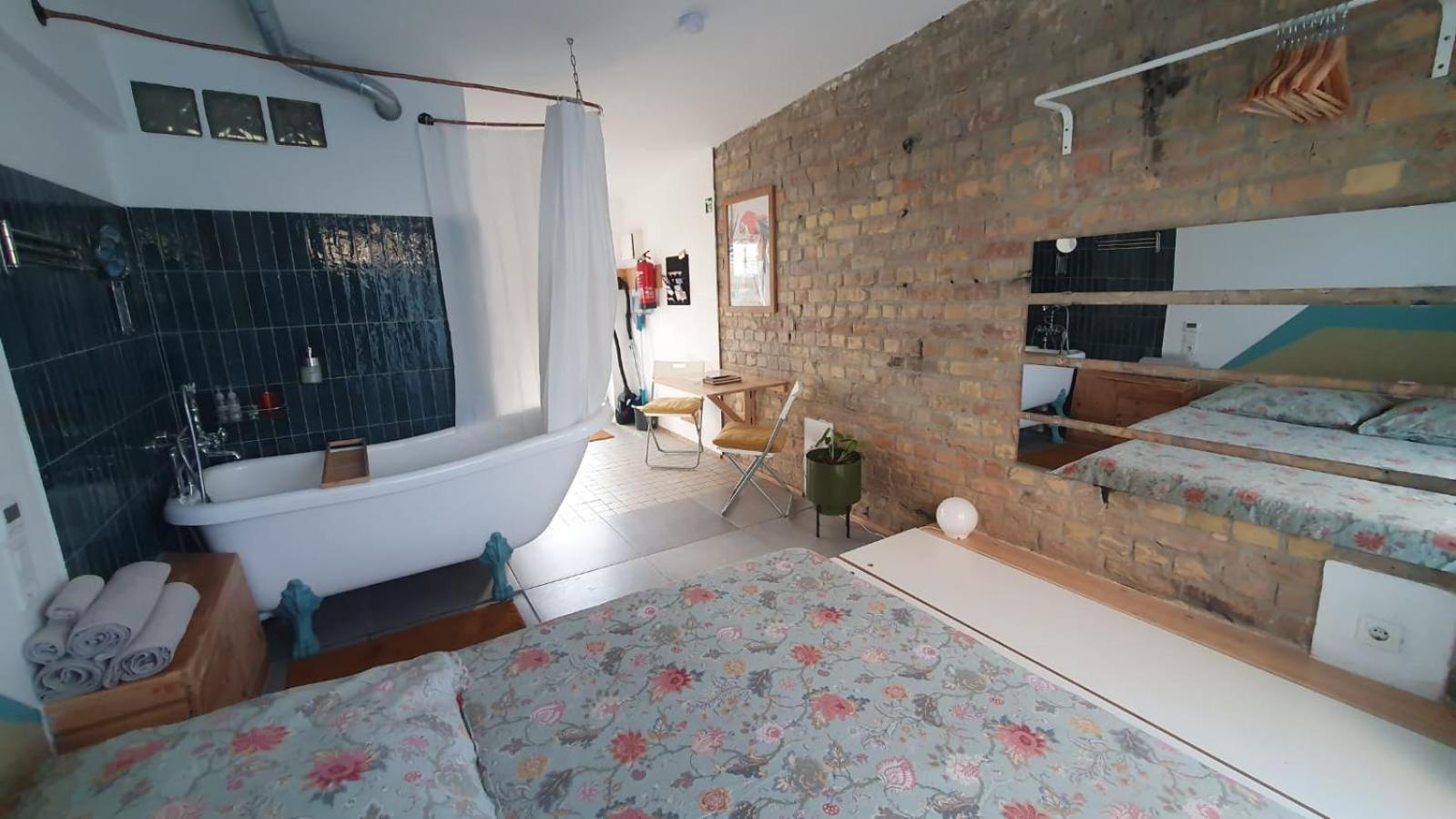 Squat Deluxe Berlin, The Hostel エクステリア 写真